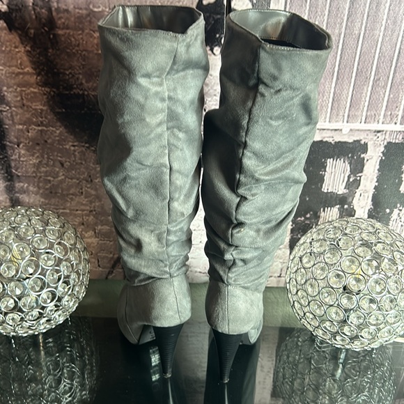 Michael Antonio Slouch Boots Thigh High Pull On High Heels EUC - Picture 3 of 6